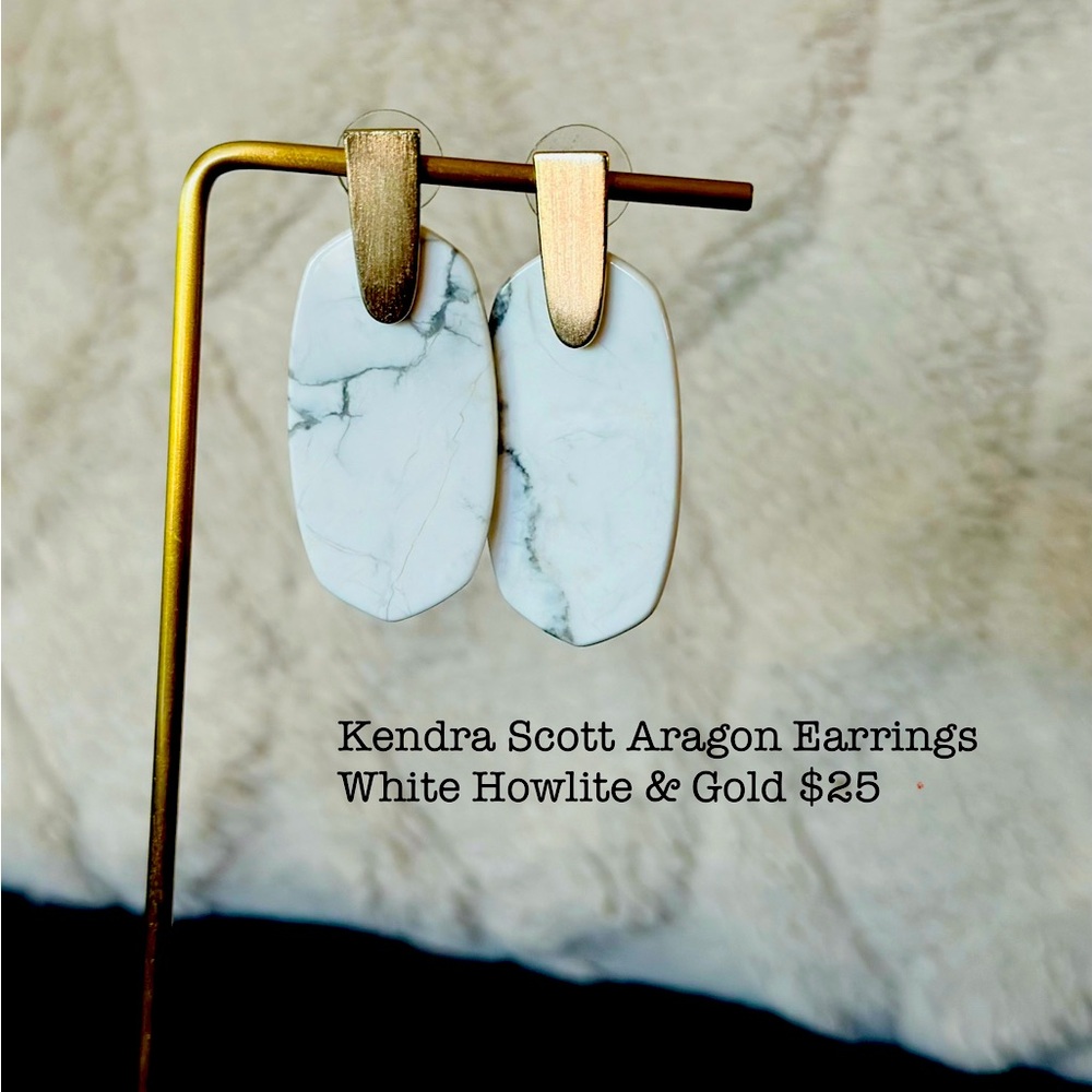 Kendra Scott earrings $25